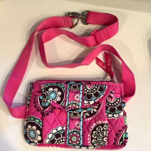 Vera Bradley Handbags - Vera Bradley Crossbody bag